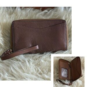 Fossil Tan Leather Wallet Clutch Wristlet